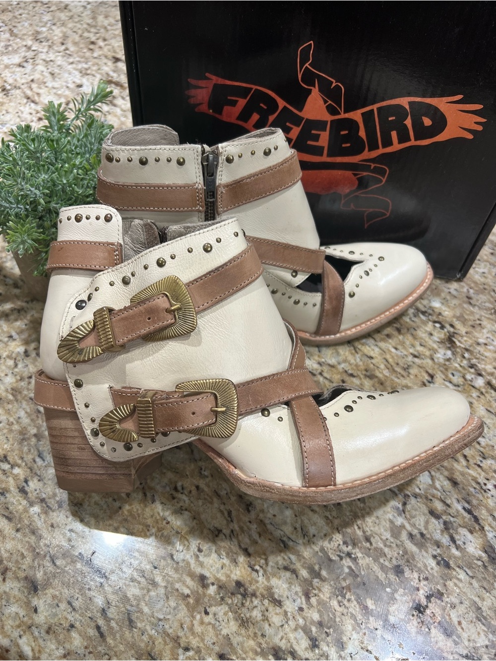 Freebird Samantha Cream Leather w/ Brown Straps Brass Buckles Ankle Boots    11